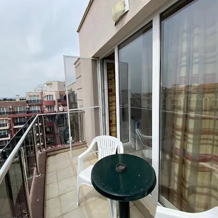 Апартаменты Admiral Plaza C52 Sunny Солнечный берег