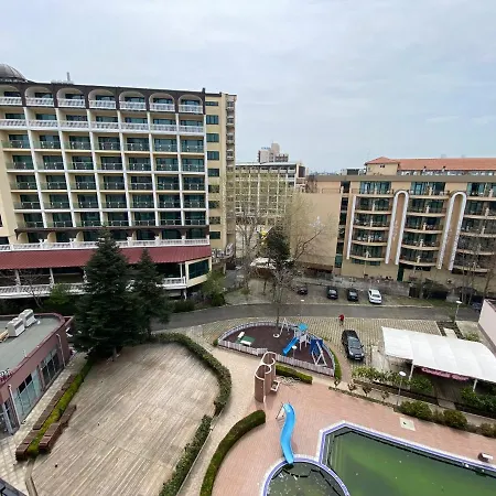 Admiral Plaza C52 Sunny