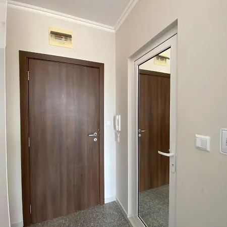 Admiral Plaza C52 Sunny Апартаменты *