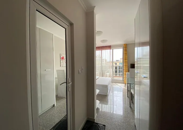 Lägenhet Admiral Plaza C52 Sunny Slăntjev Brjag