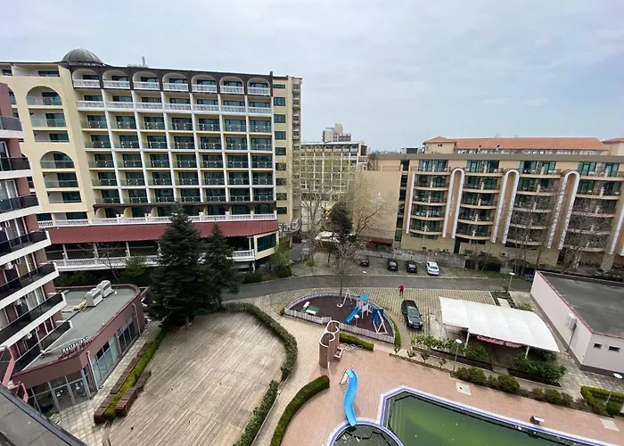 Admiral Plaza C52 Sunny